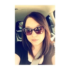 Meet your Posher, Melissa